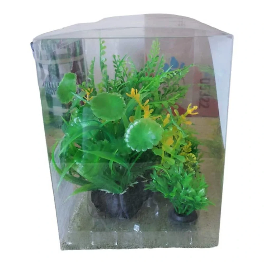 Aquarium Plants Decorating Kit with 6 different Green plants by Penn Plax,